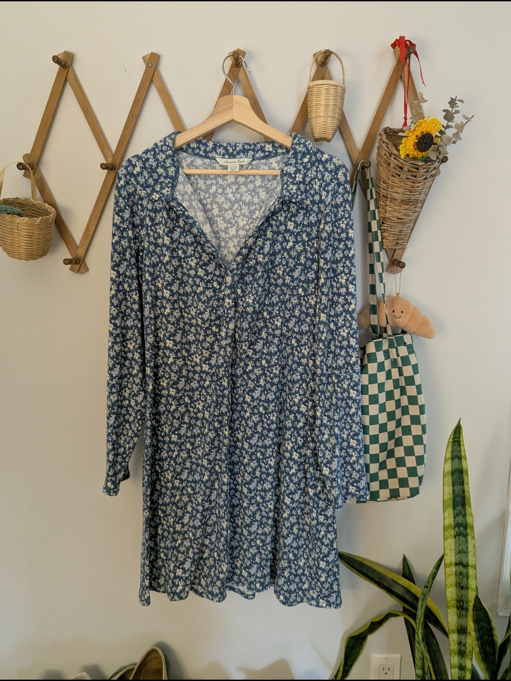 American Eagle Outfitters Blue Floral Long-Sleeve Button Dress